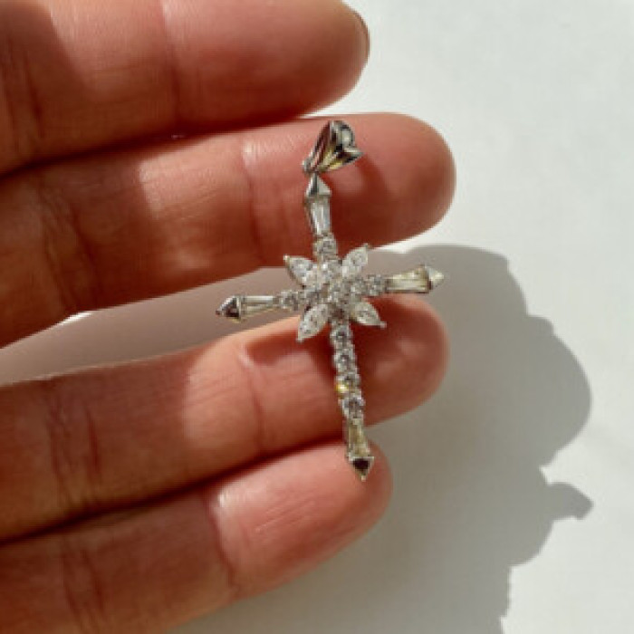 925 Sterling Silver CZ Cross Pendant