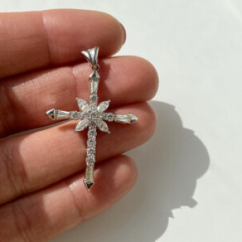 925 Sterling Silver CZ Cross Pendant