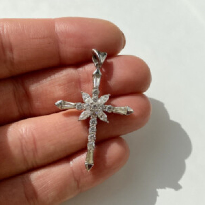 925 Sterling Silver CZ Cross Pendant