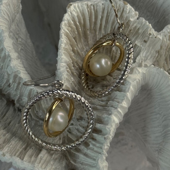 Elegant Design 925 Sterling Silver Gold Plated Part Pearl Earrings Length 1.30