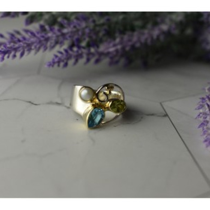 925 Sterling Silver Blue Spinel, Pearl & Peridot Ring Size 5.5