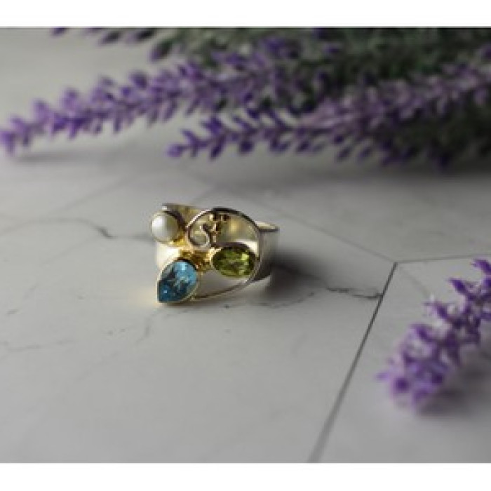 925 Sterling Silver Blue Spinel, Pearl & Peridot Ring Size 5.5