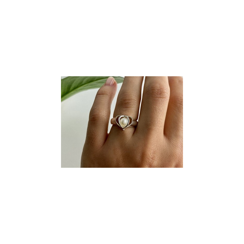 925 Sterling Silver Pearl Ring Size 6.5