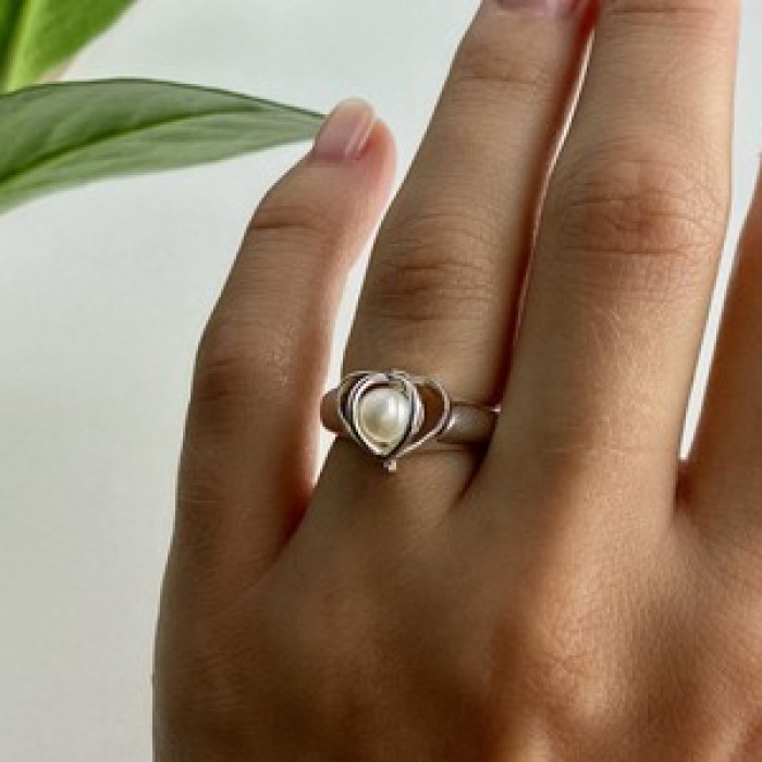 925 Sterling Silver Pearl Ring Size 6.5