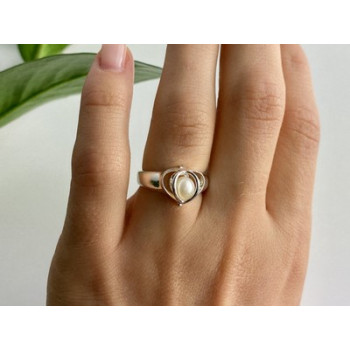 925 Sterling Silver Pearl Ring Size 6.5