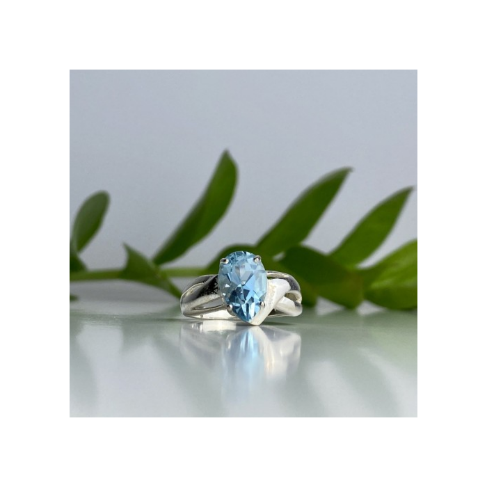 925 Sterling Silver Topaz Ring Size 7