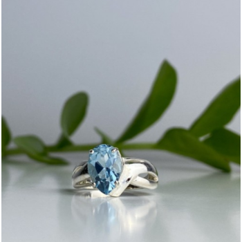 925 Sterling Silver Topaz Ring Size 7