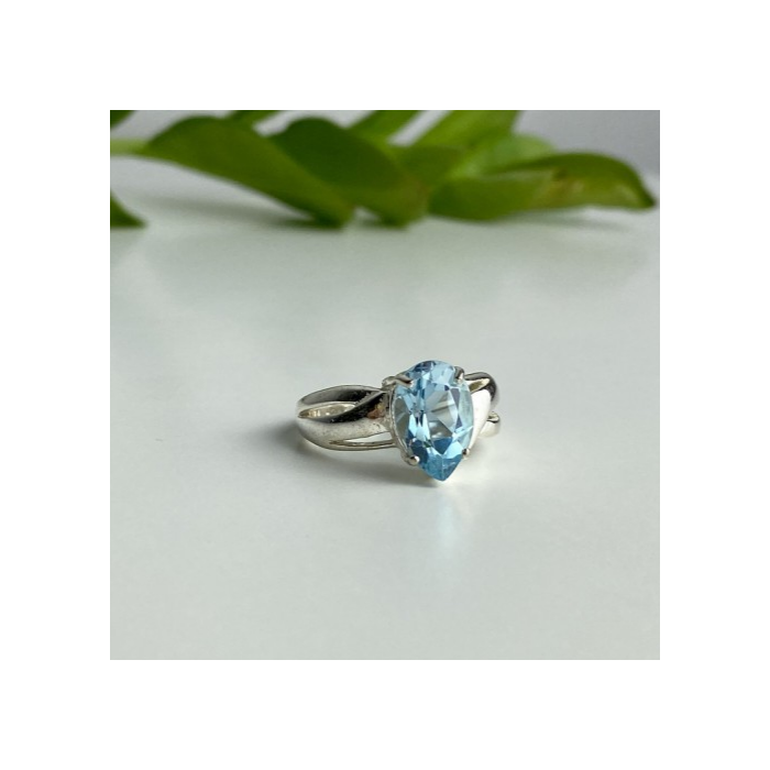 925 Sterling Silver Topaz Ring Size 7