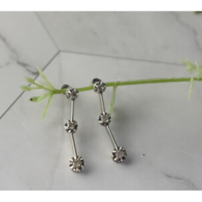10K White Gold Diamonds Stud Earrings