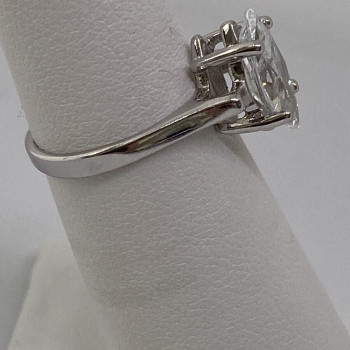925 Sterling Silver CZ Ring Size 5