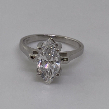 925 Sterling Silver CZ Ring Size 5