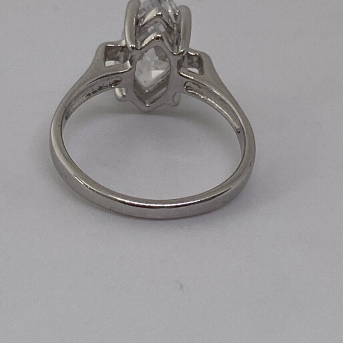 925 Sterling Silver CZ Ring Size 5