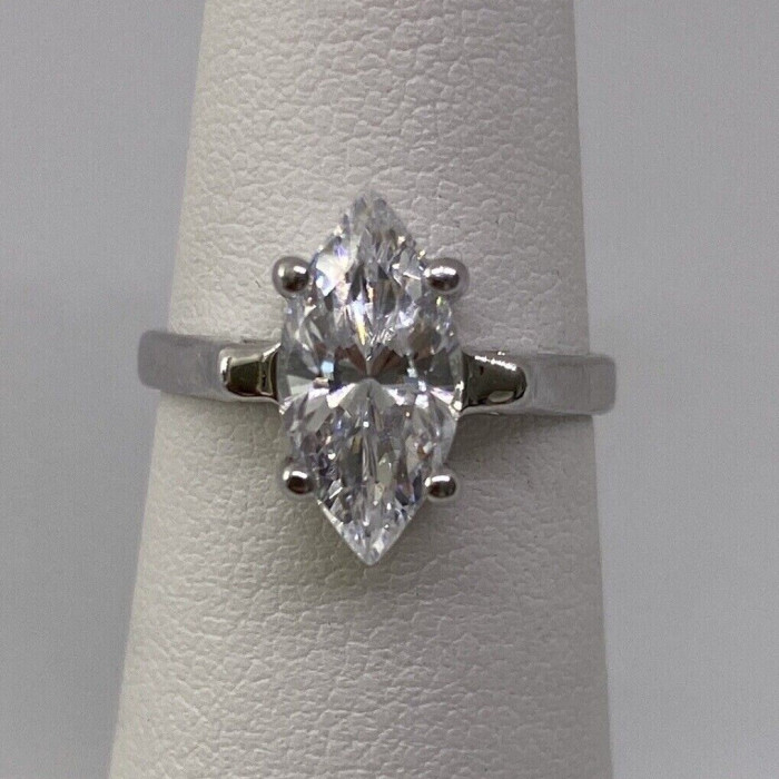 925 Sterling Silver CZ Ring Size 5