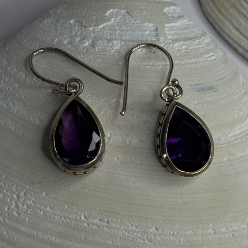 Vintage Design 925 Sterling Silver Amethyst Earrings Length 1.10 Inch