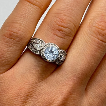 925 Sterling Silver CZ Ring Size 6.5