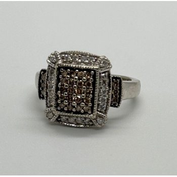 10K WHITE GOLD  DIAMOND & TOURMALINE RING SIZE 4.5