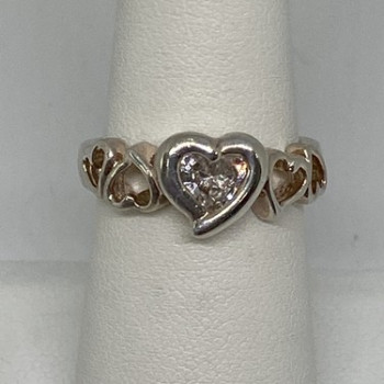 925 Sterling Silver CZ Ring Size 6.75