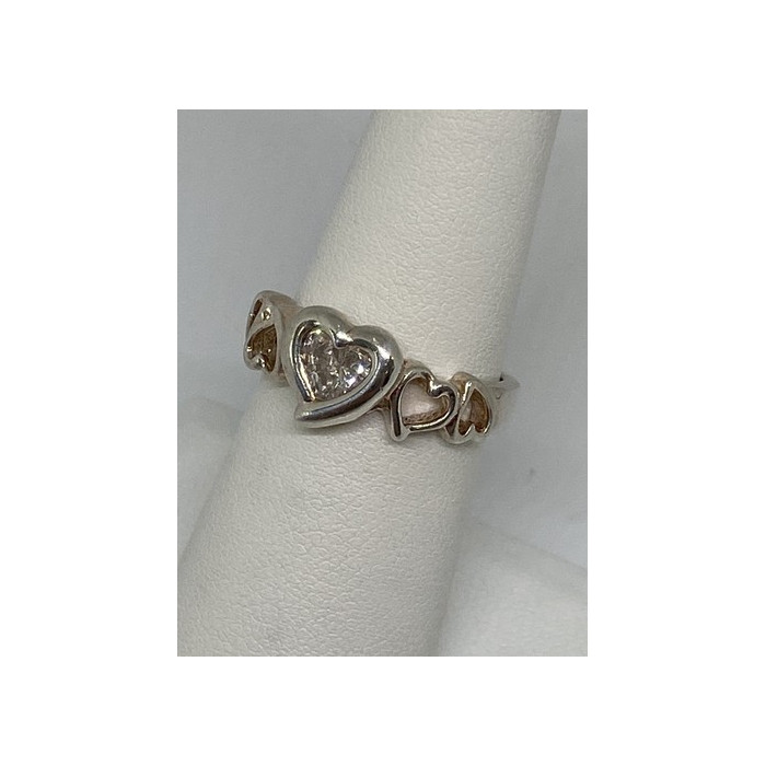 925 Sterling Silver Ring With CZ Size 6.75