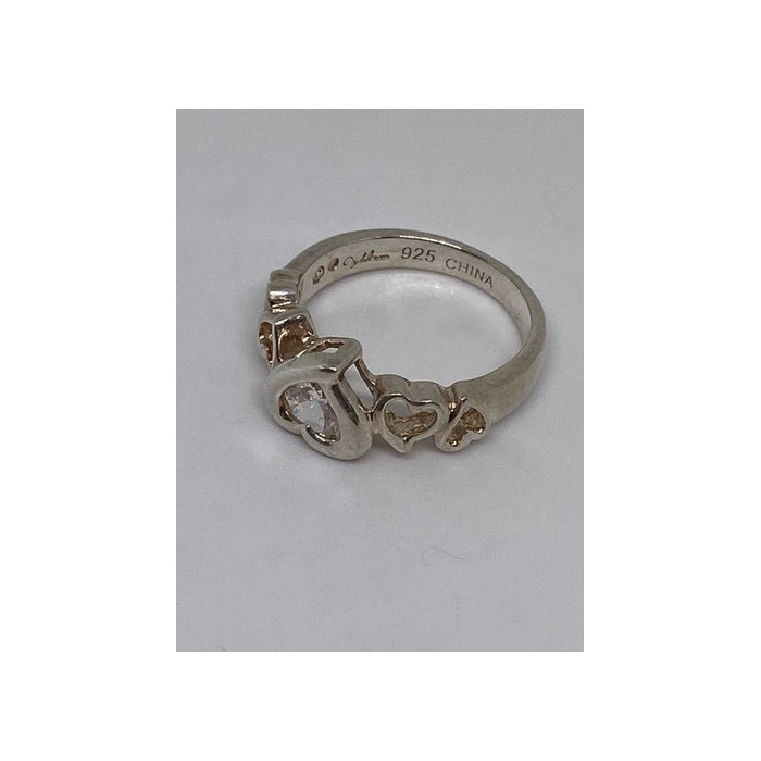 925 Sterling Silver Ring With CZ Size 6.75