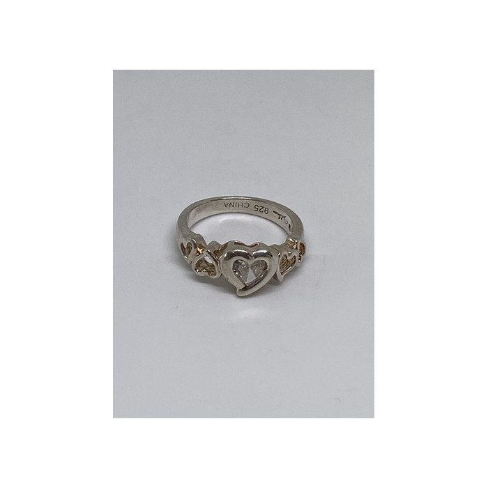 925 Sterling Silver Ring With CZ Size 6.75