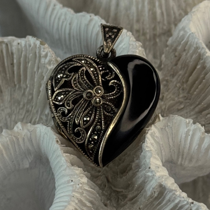 Vintage 925 Sterling Silver Onyx & Marcasite Heart Locket Pendant