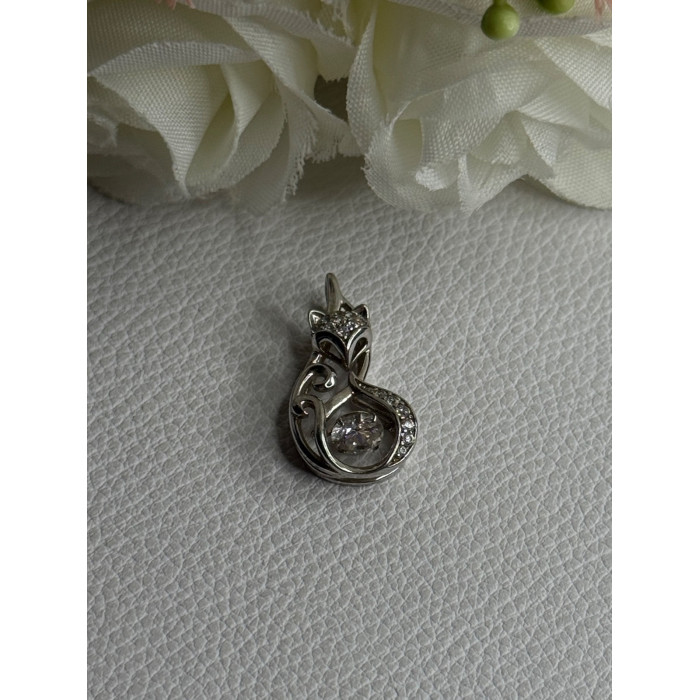 925 Sterling Silver Lovely Moving Fox CZ Pendant Length 0.90 Inch