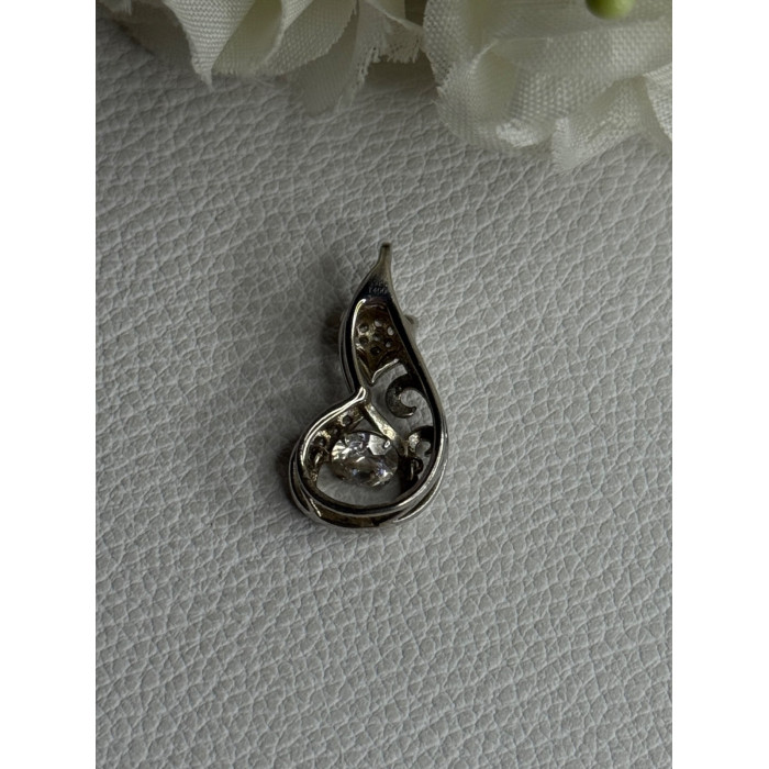 925 Sterling Silver Lovely Moving Fox CZ Pendant Length 0.90 Inch