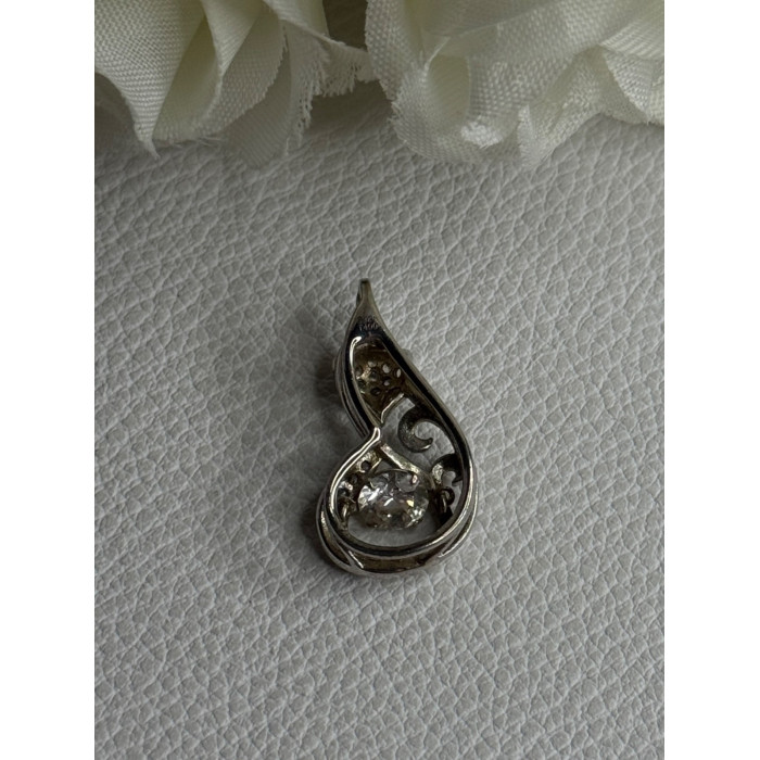 925 Sterling Silver Lovely Moving Fox CZ Pendant Length 0.90 Inch