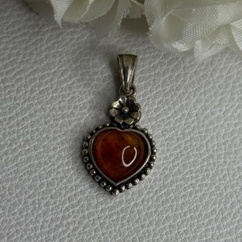 925 Sterling Silver Amber Heart & Flower Pendant Length 1.15 Inch