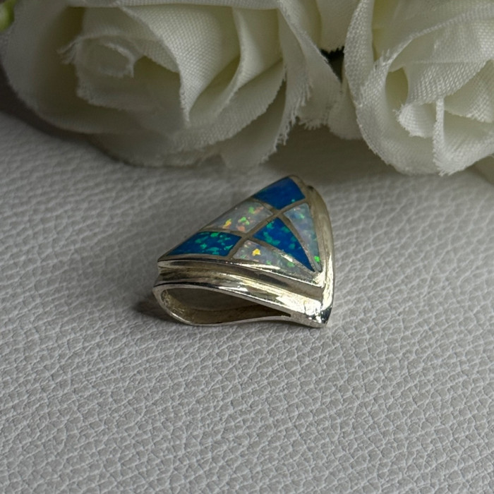 925 Sterling Silver White & Plue Shiny Opal Pendant Length 0.60 Inch