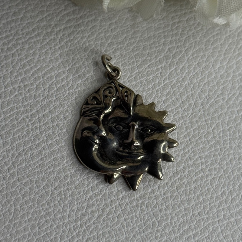 Vintage 925 Sterling Silver Moon & Sun Pendant Length 1.20 Inch