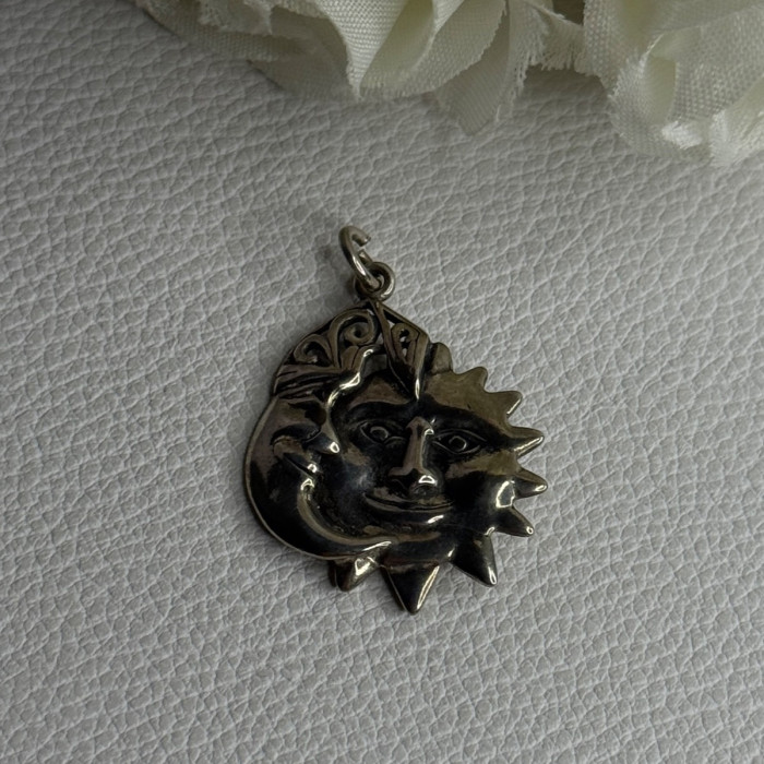 Vintage 925 Sterling Silver Moon & Sun Pendant Length 1.20 Inch