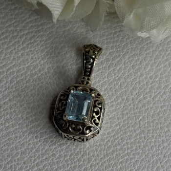 925 Sterling Silver Blue Topaz Pendant Length 1 Inch