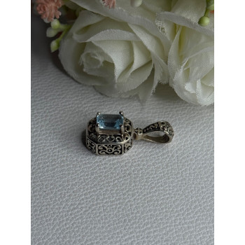 925 Sterling Silver Blue Topaz Pendant Length 1 Inch