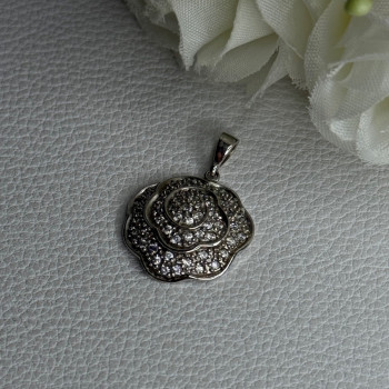 Lovely Flower 925 Sterling Silver Beryl Pendant Length 1 Inch