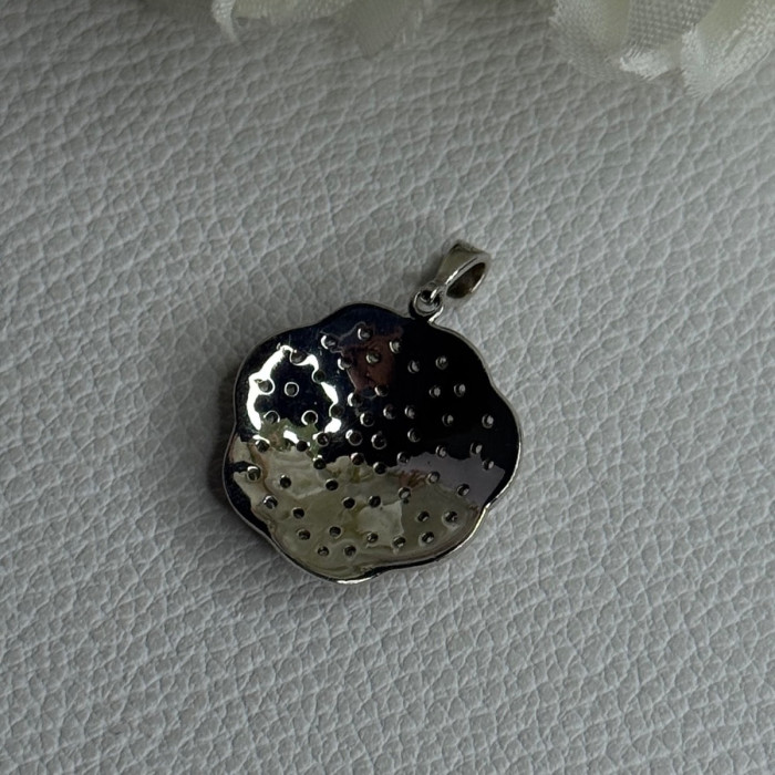 Lovely Flower 925 Sterling Silver Beryl Pendant Length 1 Inch