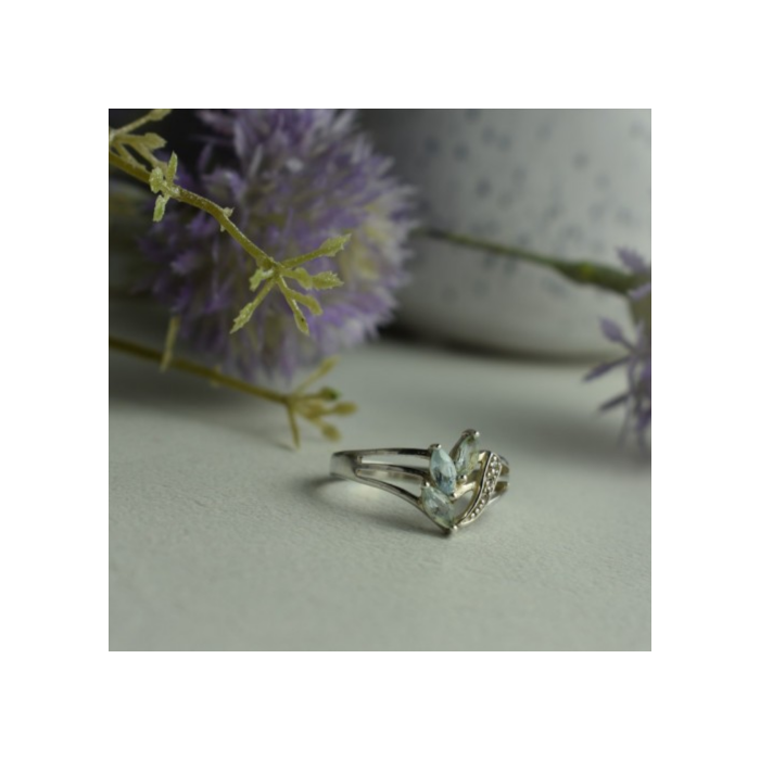 925 Sterling Silver Topaz Ring Size 10