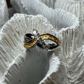 925 Sterling Silver Gold Plated Part White Beryl Ring Size 6.5