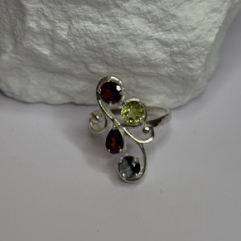 925 Sterling Silver Alexandrite, Garnet & Peridot Ring Size 6.5