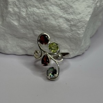 925 Sterling Silver Alexandrite, Garnet & Peridot Ring Size 6.5