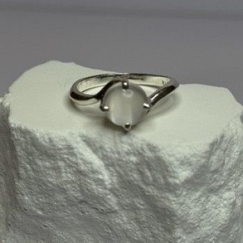 925 Sterling Silver Moonstone Ring Size 7.5