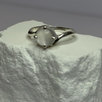 925 Sterling Silver Moonstone Ring Size 7.5