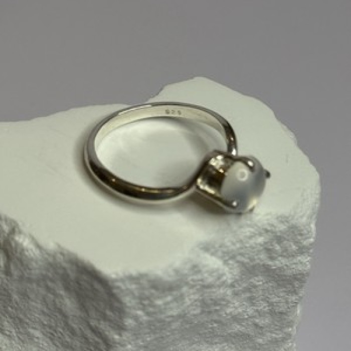 925 Sterling Silver Moonstone Ring Size 7.5