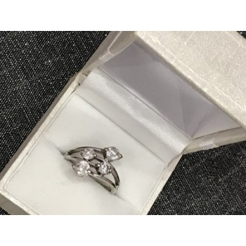 925 Sterling Silver White/colorless CZ Ring Size 6.5