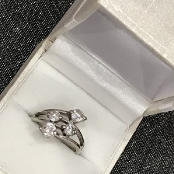 925 Sterling Silver White/Colorless CZ Ring Size 6.5