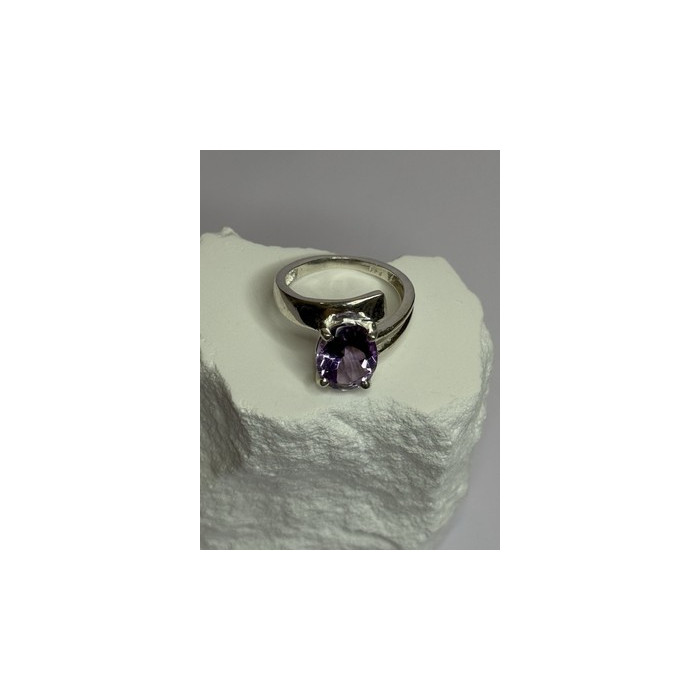 925 Sterling Silver Amethyst Ring Size 7.5