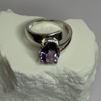 925 Sterling Silver Amethyst Ring Size 7.5