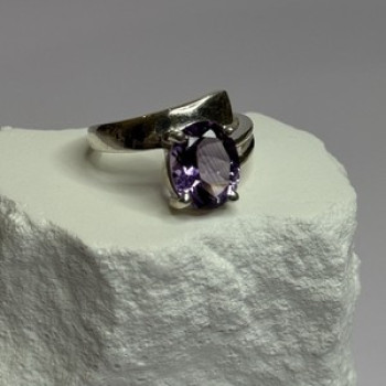 925 Sterling Silver Amethyst Ring Size 7.5