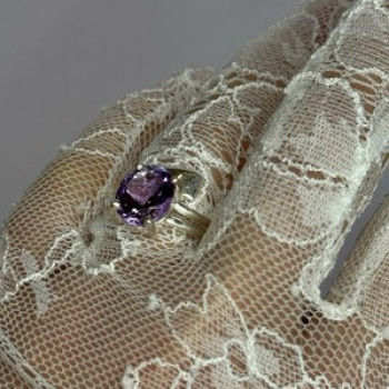 925 Sterling Silver Amethyst Ring Size 7.5