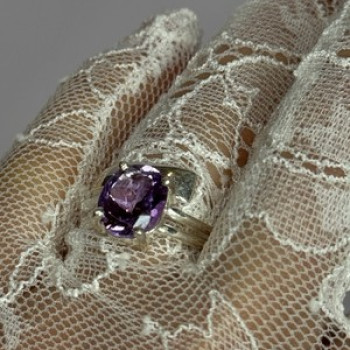 925 Sterling Silver Amethyst Ring Size 7.5